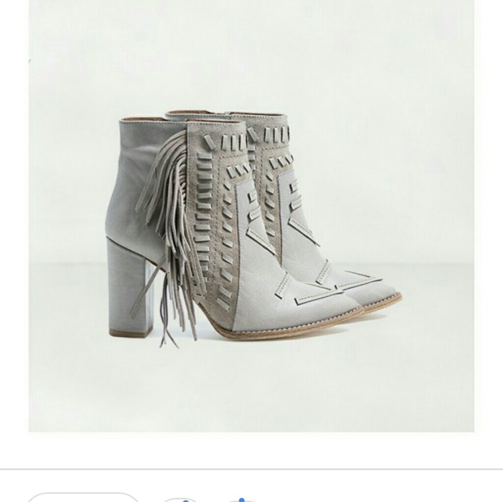 Howsty booties size 8